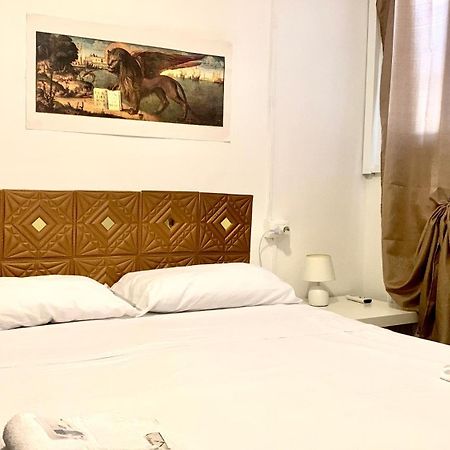 Venice B&B /Room With Private Bathroom ภายนอก รูปภาพ