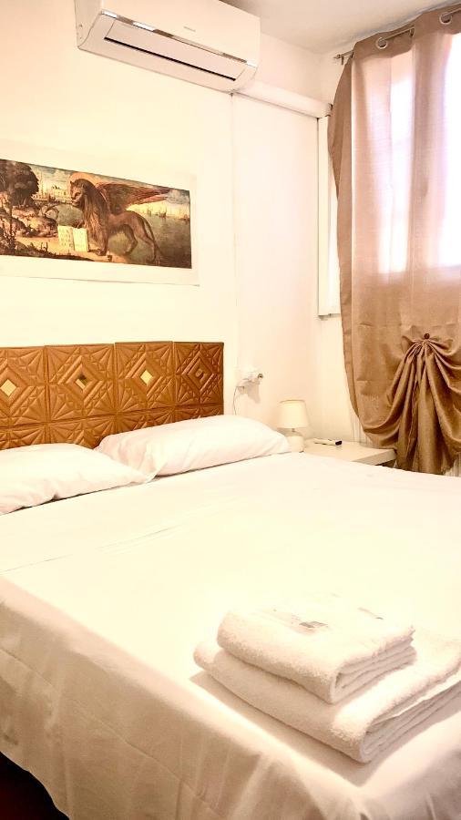 Venice B&B /Room With Private Bathroom ภายนอก รูปภาพ