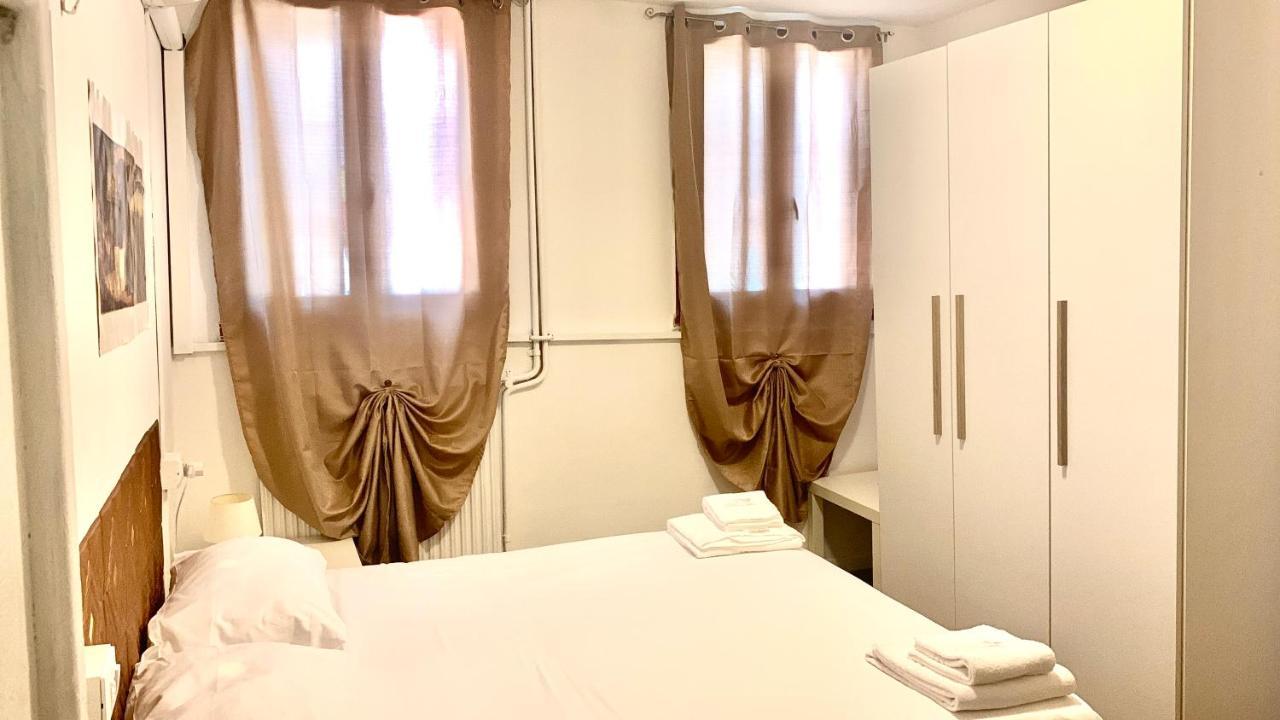 Venice B&B /Room With Private Bathroom ภายนอก รูปภาพ