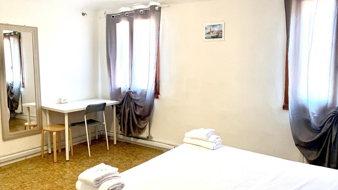 Venice B&B /Room With Private Bathroom ภายนอก รูปภาพ
